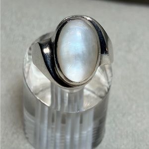 Sterling Silver Mother of Pearl Ring